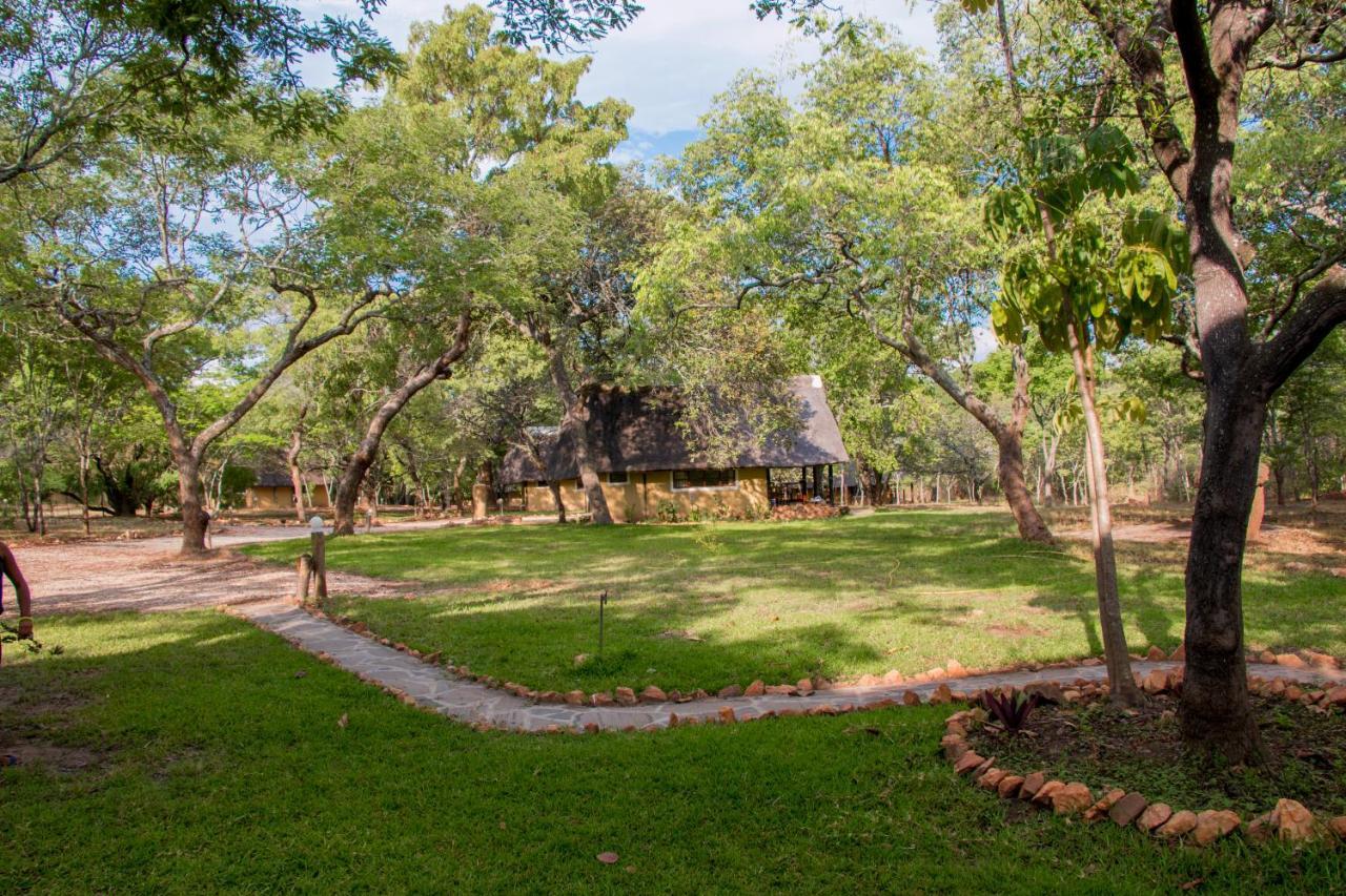 Pioneer Camp Villa Lusaka Buitenkant foto