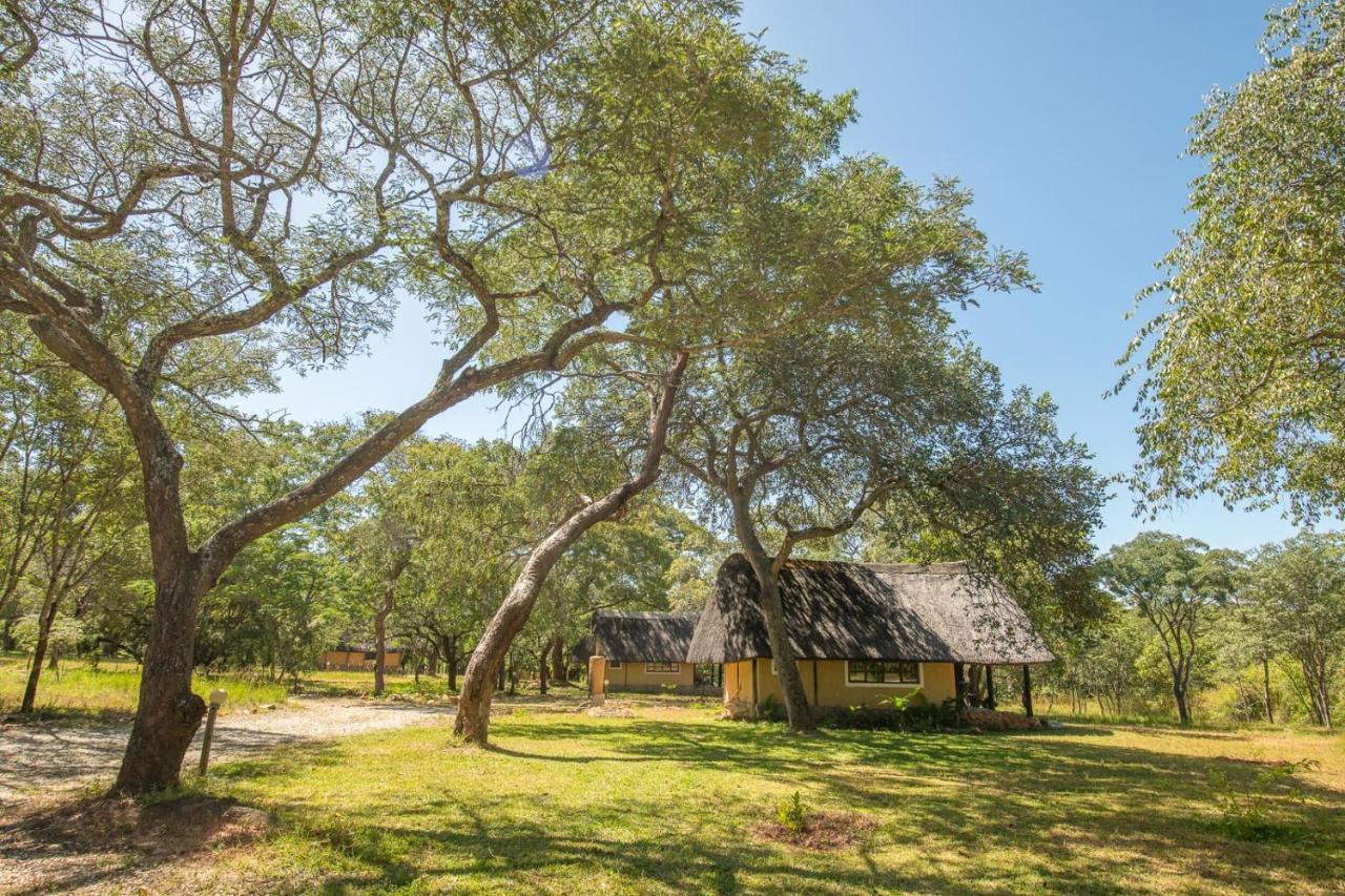 Pioneer Camp Villa Lusaka Buitenkant foto
